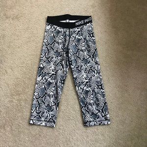 Women's Nike Pro Leggings Small